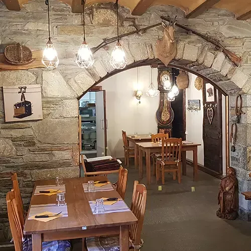 Restaurant-bar dans les Hautes-Pyrénéewebp